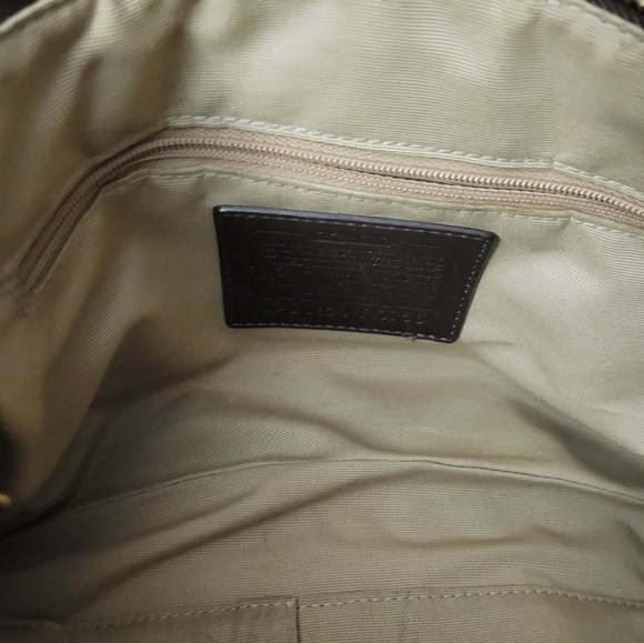 ⭐️ Coach Legacy Series Crossbody Leather Bag Host Pick ⭐️